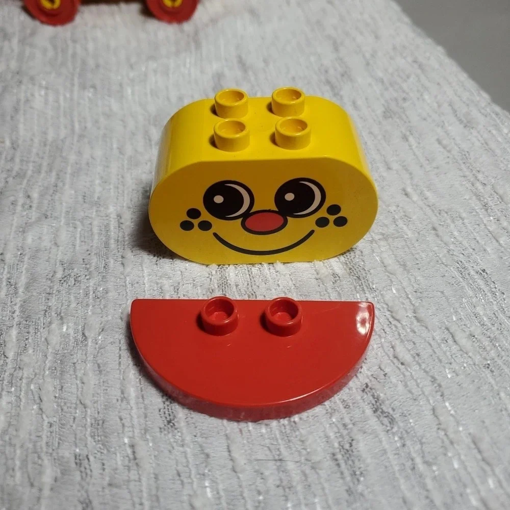 Lego Duplo Building Bricks‎ Special Pieces (8)
